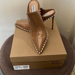 Steve Madden Tan Size 7 Venom Mules